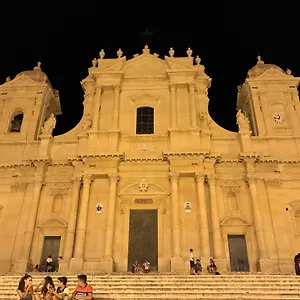 Nocleg ze śniadaniem Giulio, Noto